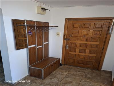 Apartament 3 camere, cu centrala proprie