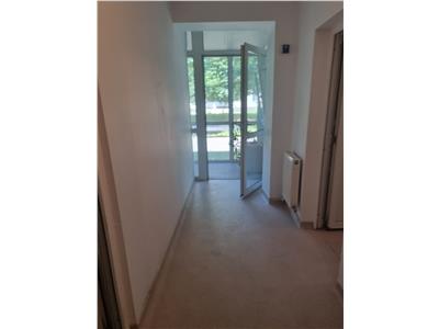 Apartament situat la parter, cu intrare directă din exterior - ideal pentru cabinet medical, stomatologic sau sediu de firmă | Zona 1 Mai
