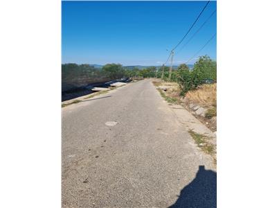 Teren intravilan 2.592 mp cu deschidere 70 ml la drum asfaltat - Budești