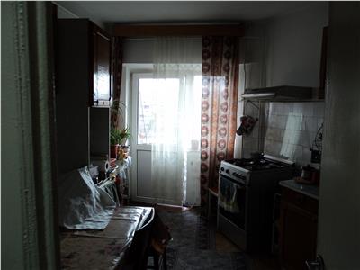 Apartament 3 camere, zona Garii